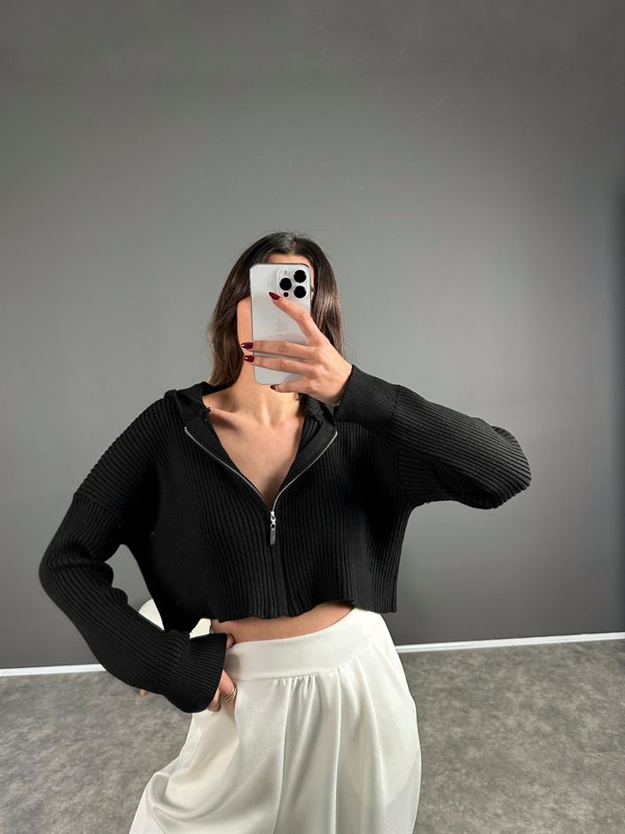 Siyah Fermuarlı Kapüşonlu Crop Ceket