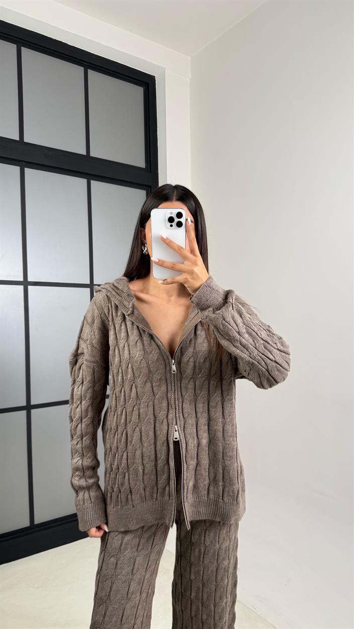 Kahve Saç Örgülü Kapüşonlu Hırka Pantolon Triko Takım GAUS-00514