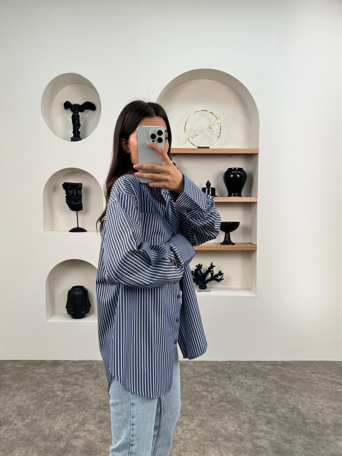 Lesa Lacivert ZR Model Çizgili Oversize Gömlek