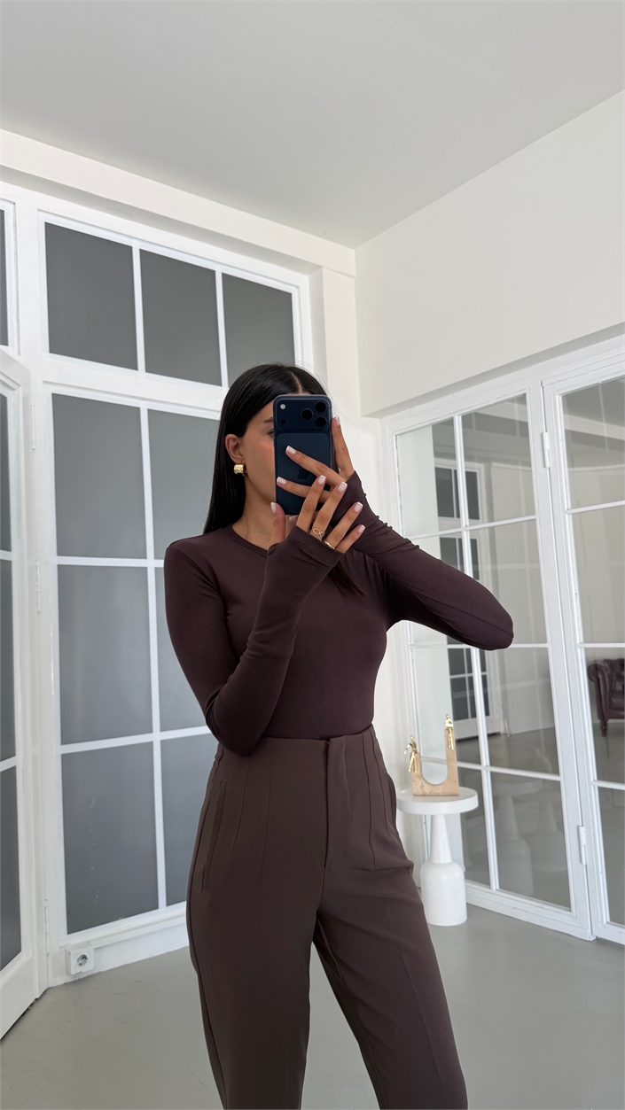 Kahve ZR Model Basic Parmak Geçirmeli Bluz GAUS-01991