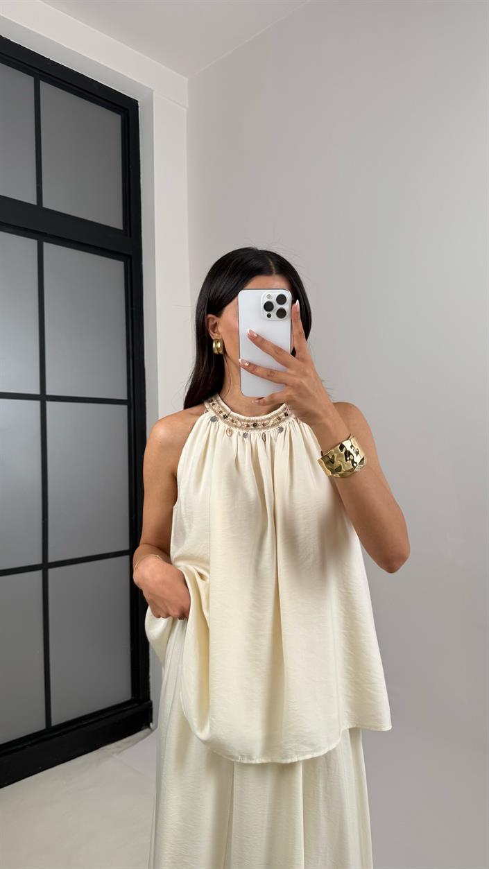 Taş Yaka Boncuk Detaylı Bluz Astarlı Etek İkili İthal Kumaş Takım Gaus00534