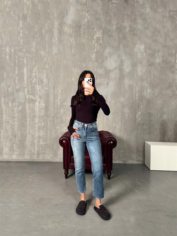 Kow Yıkamalı Mavi ZR Kesik Paça Mom Jean