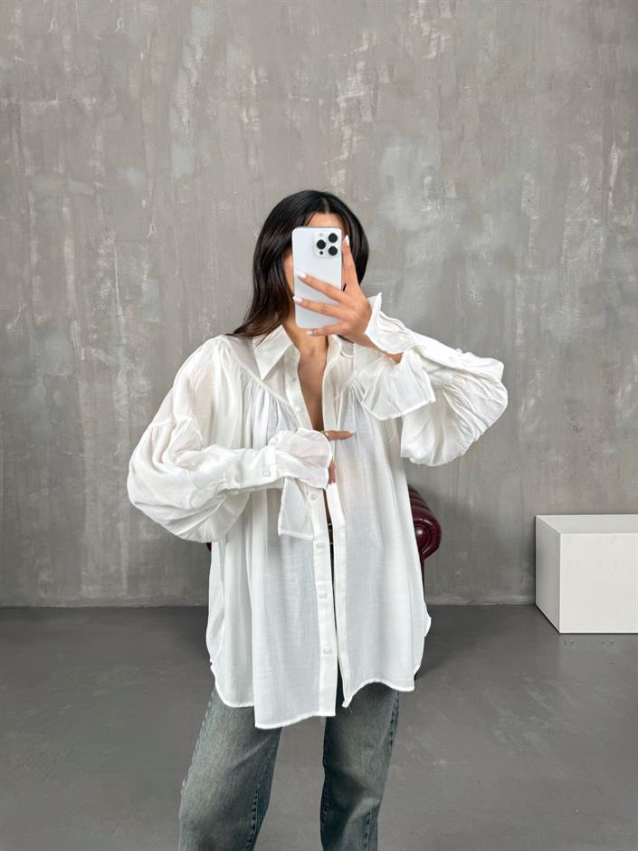 Kali Beyaz Büzgülü Oversize Gömlek