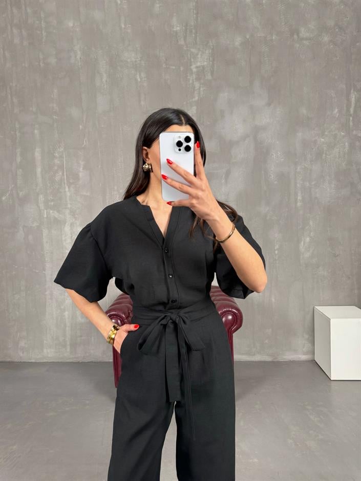 Siyah Kuşaklı V Yaka Keten Kısa Balon Kol Tulum Gaus00179