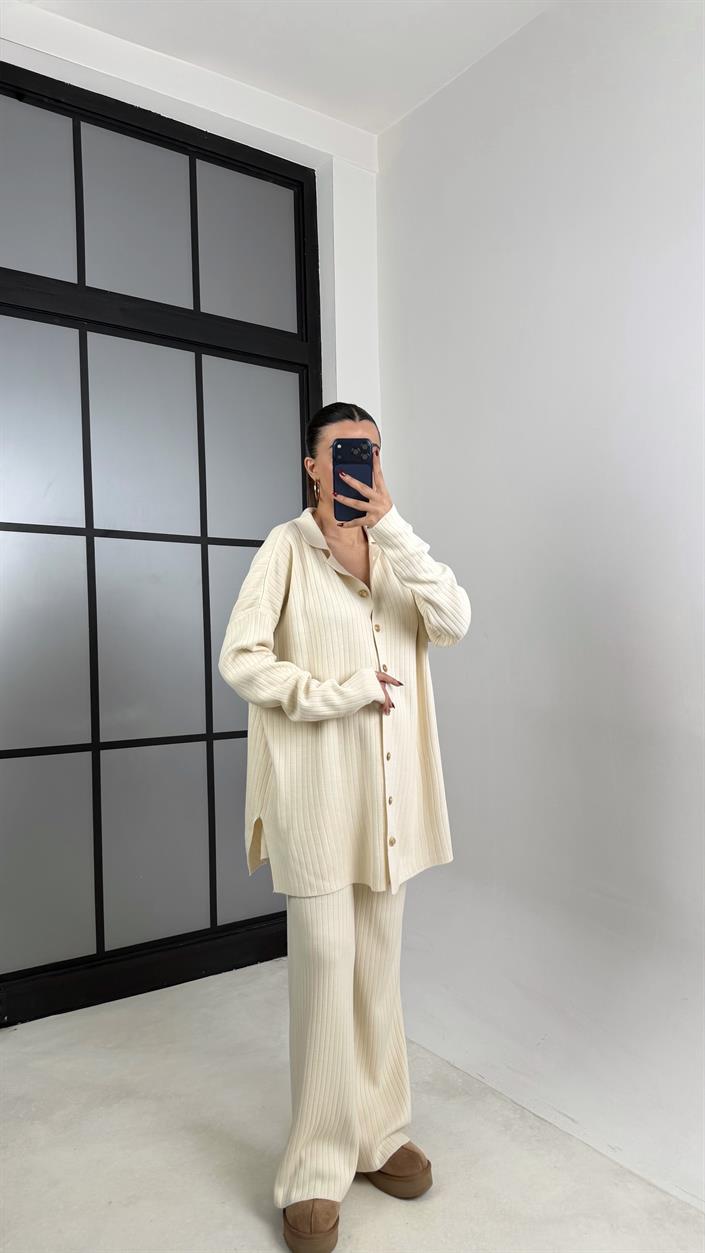 Ekru Polo Yaka Düğmeli Hırka Beli Lastikli Pantolon Triko Takım GAUS-00712