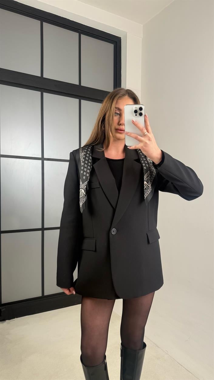 Siyah Astarlı Vatkalı Fular Detaylı Blazer Ceket GAUS-00976