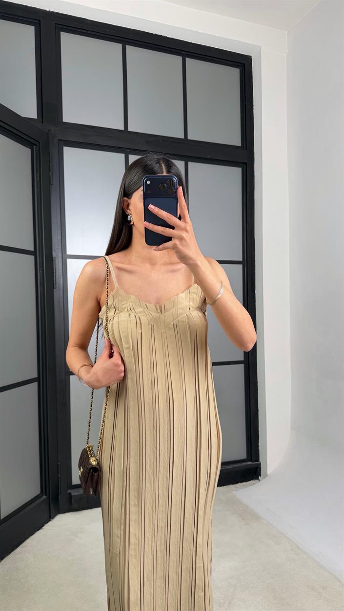 Bej Ayarlanabilir Askılı Piliseli ZR Model Elbise GAUS-01375