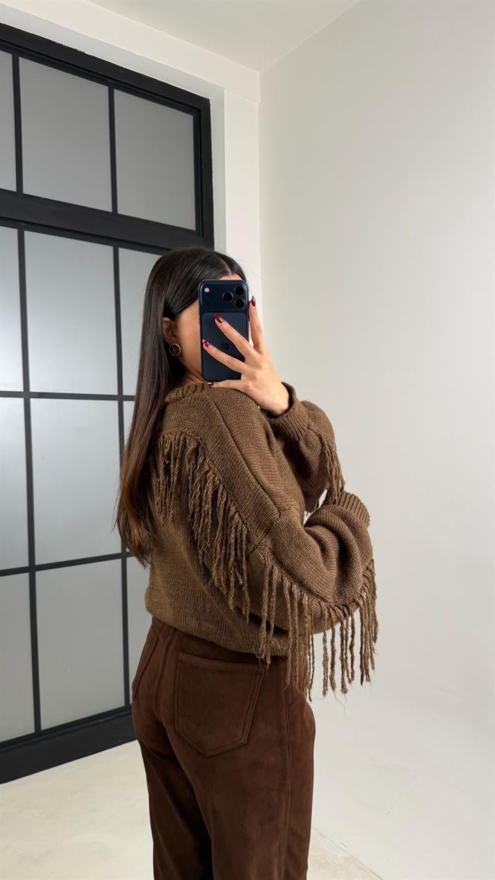 Kahve Saçaklı Düğmeli Triko Crop Hırka GAUS-00749