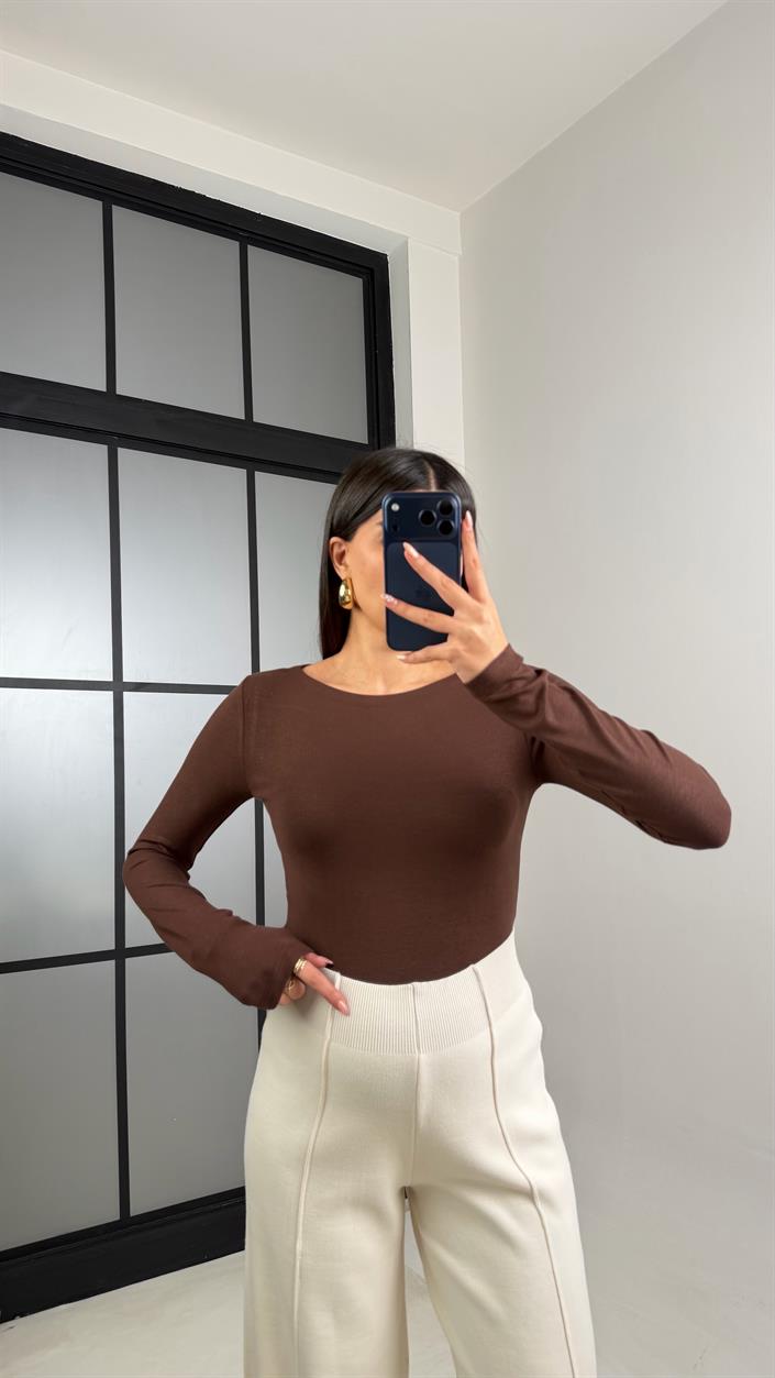 Kahve Kayık Yaka Basic Bluz GAUS-00881