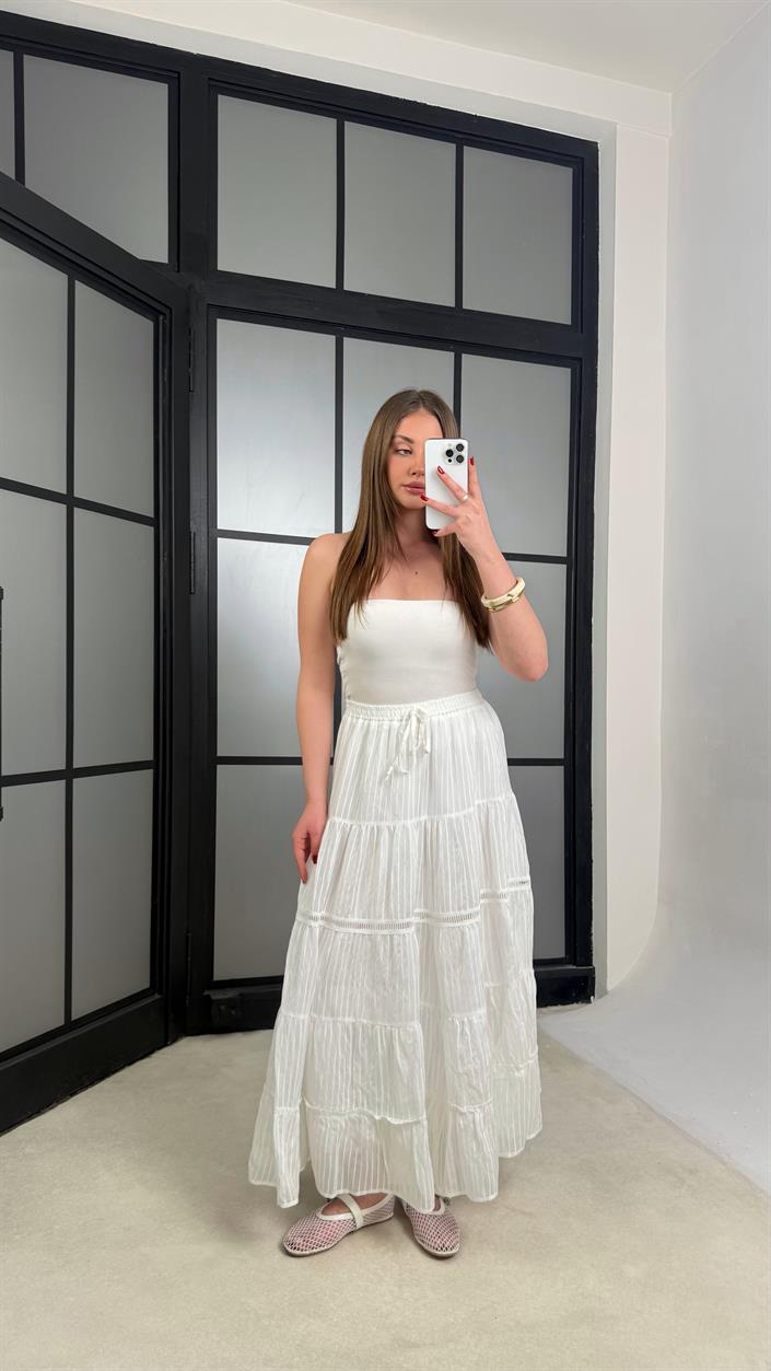 Beyaz Beli Lastikli Nakış Detaylı Astarlı Etek GAUS-01242