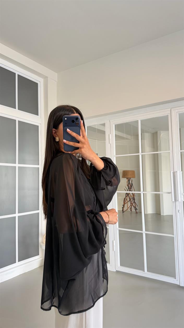 Siyah Dantel Detaylı Transparan Bluz GAUS-01648
