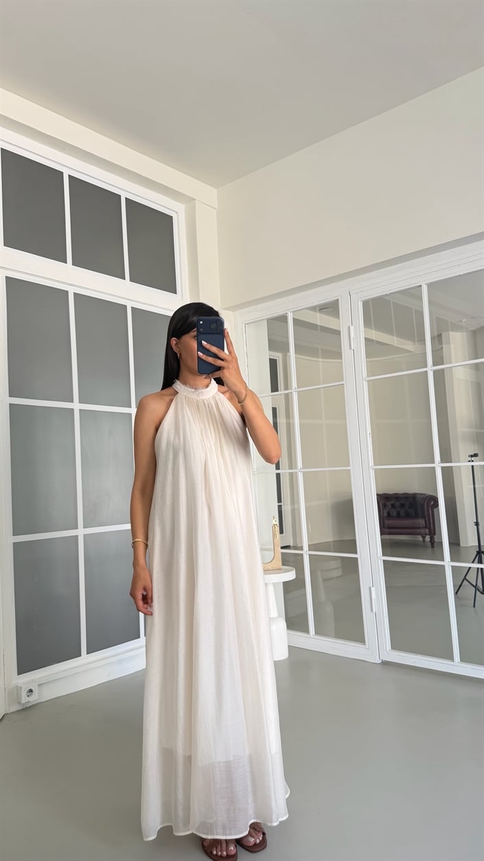 Krem Halter Yaka Dantel Detaylı Astarlı Elbise GAUS-01710
