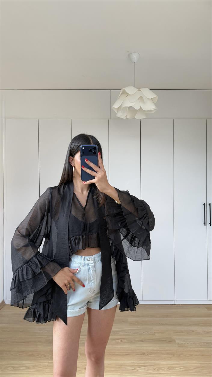 Siyah Şal Detaylı Fırfırlı Bluz GAUS-01597