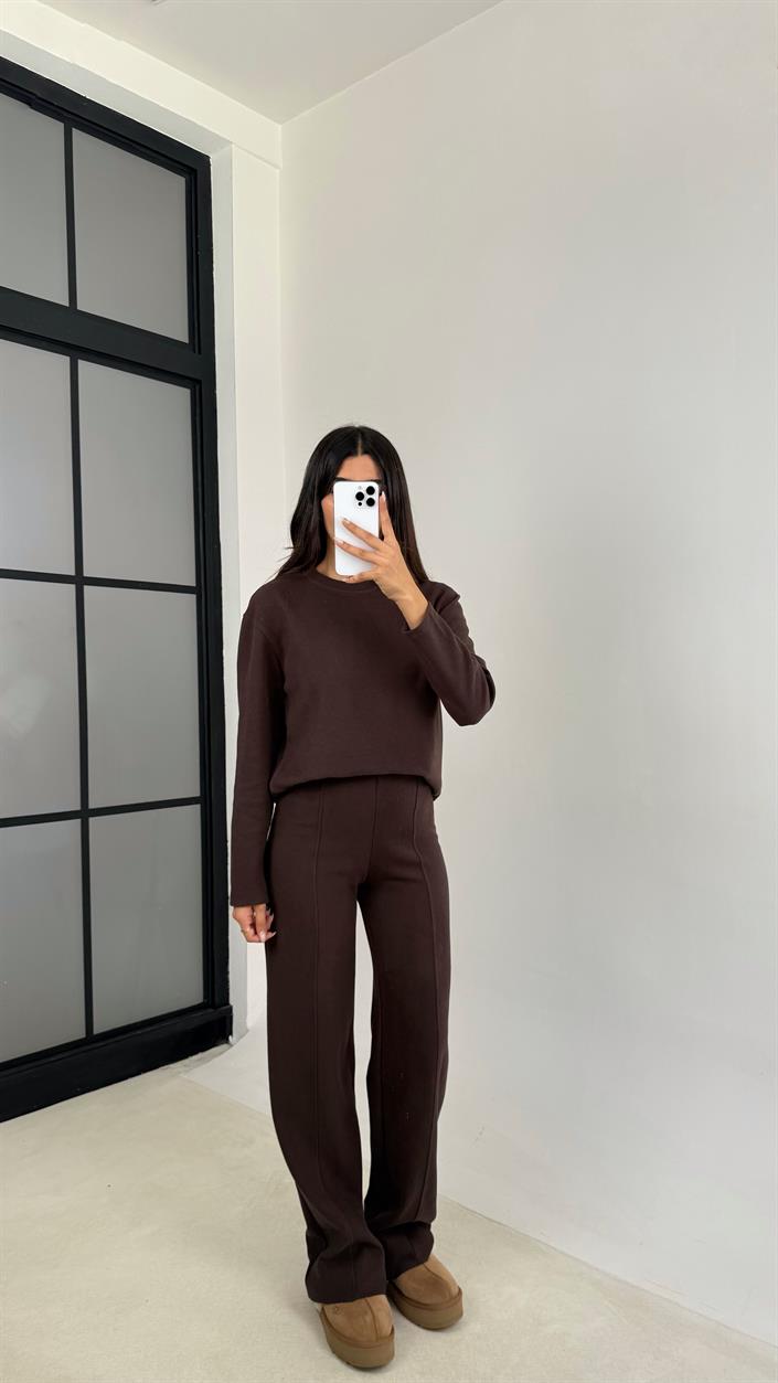 Acı Kahve Bisiklet Yaka Üst Beli Lastikli Pantolon Basic Yumuşak Triko Takım GAUS-00109