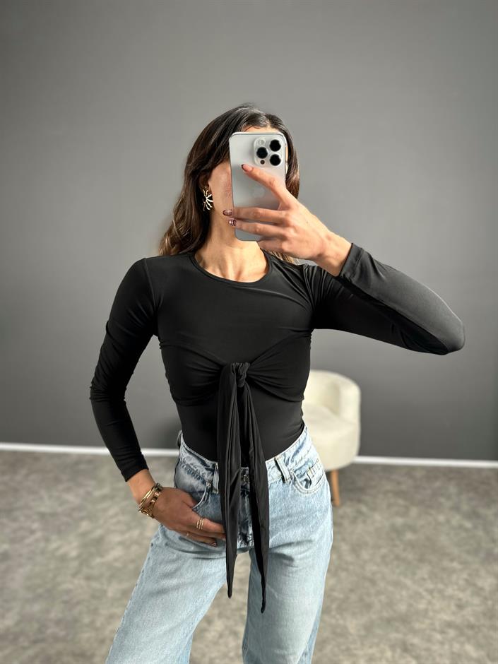 Siyah Kuşaklı Bağlamalı Bluz