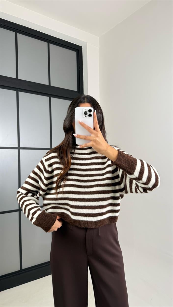 Kahve Çizgili Yumuşak Triko Kazak GAUS-00540