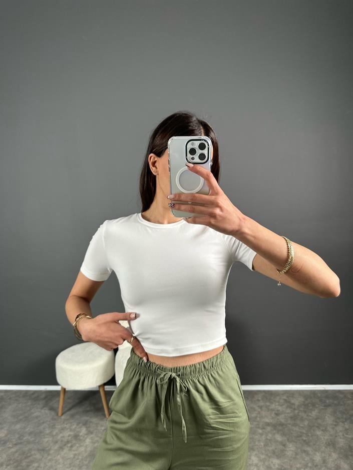 Beyaz Basic Crop Tshirt 