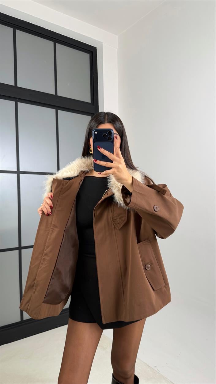 Kahve Yaka Kürk Detaylı Astarlı Trençkot GAUS-00660