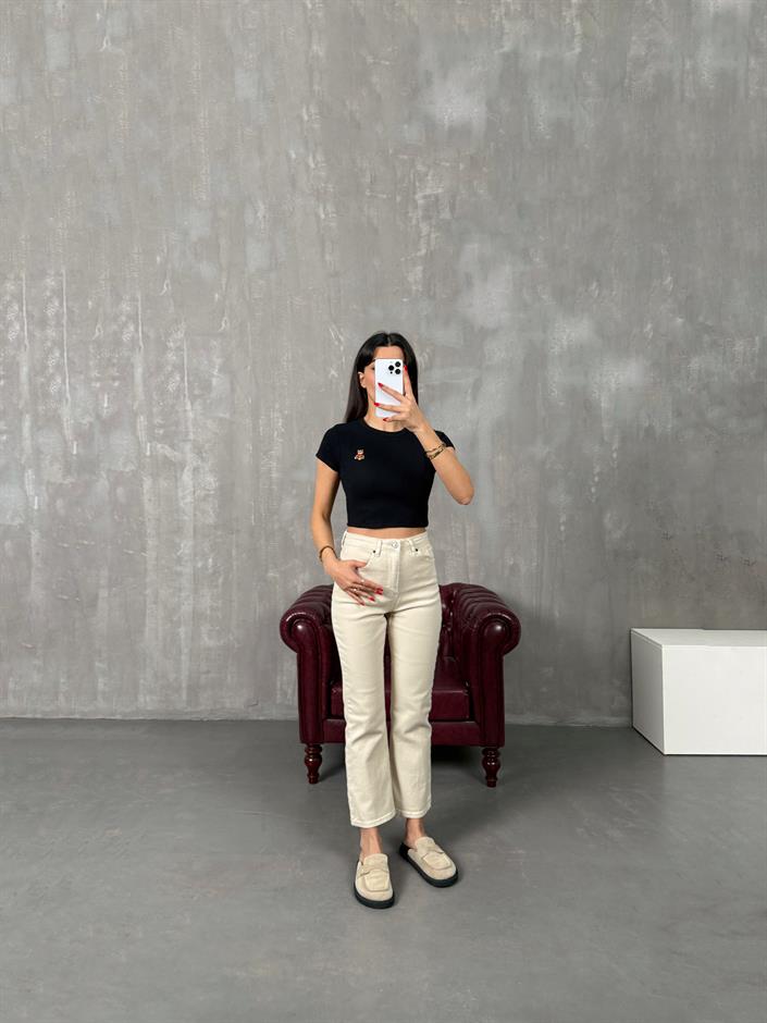 Edvin Krem Flare Jean