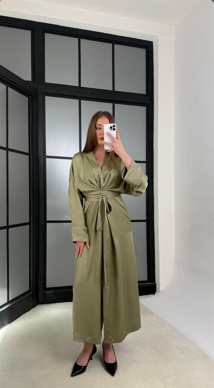 Yeşil Kuşaklı Yırtmaçlı Premium Saten Elbise GAUS-01240