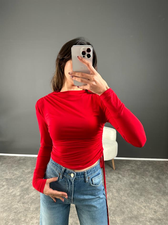 Kırmızı Yandan Büzgülü Bluz