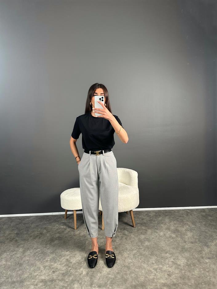 Gri Paçası Düğmeli Zr Model Pantolon