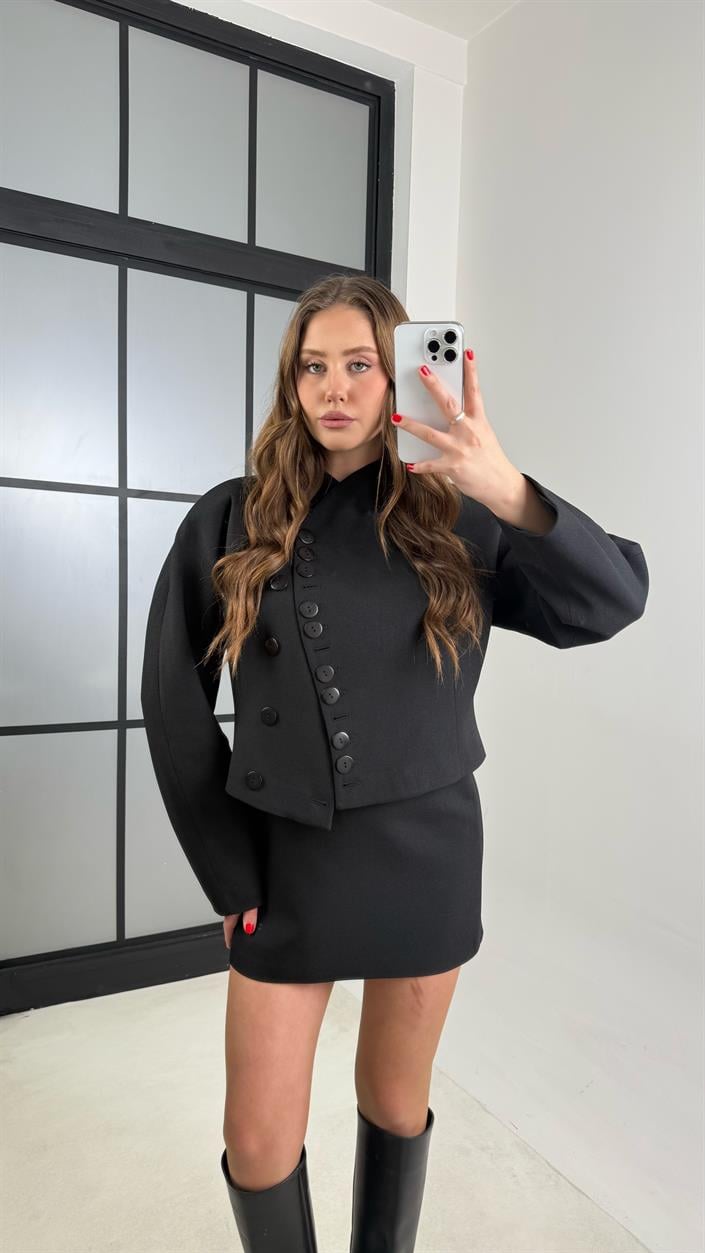 Siyah Düğmeli Astarlı Vatkalı Ceket Etek Premium Takım GAUS-00836