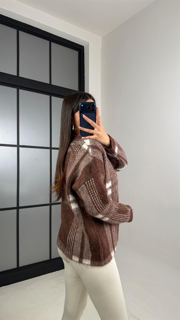 Kahve V Yaka Desenli Triko Kazak GAUS-00782