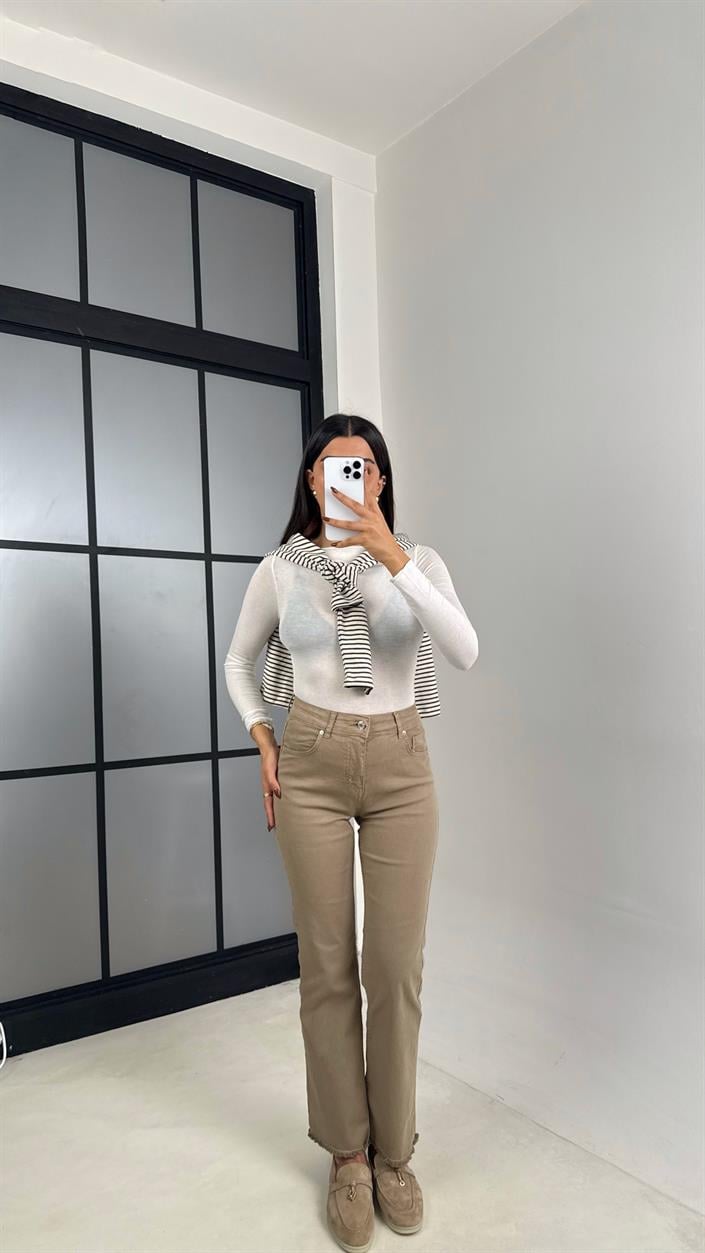 Vizon Püskül Detaylı Kesik Paça Flare Jean GAUS-00479