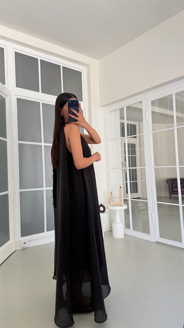 Siyah Halter Yaka Dantel Detaylı Astarlı Elbise GAUS-01828