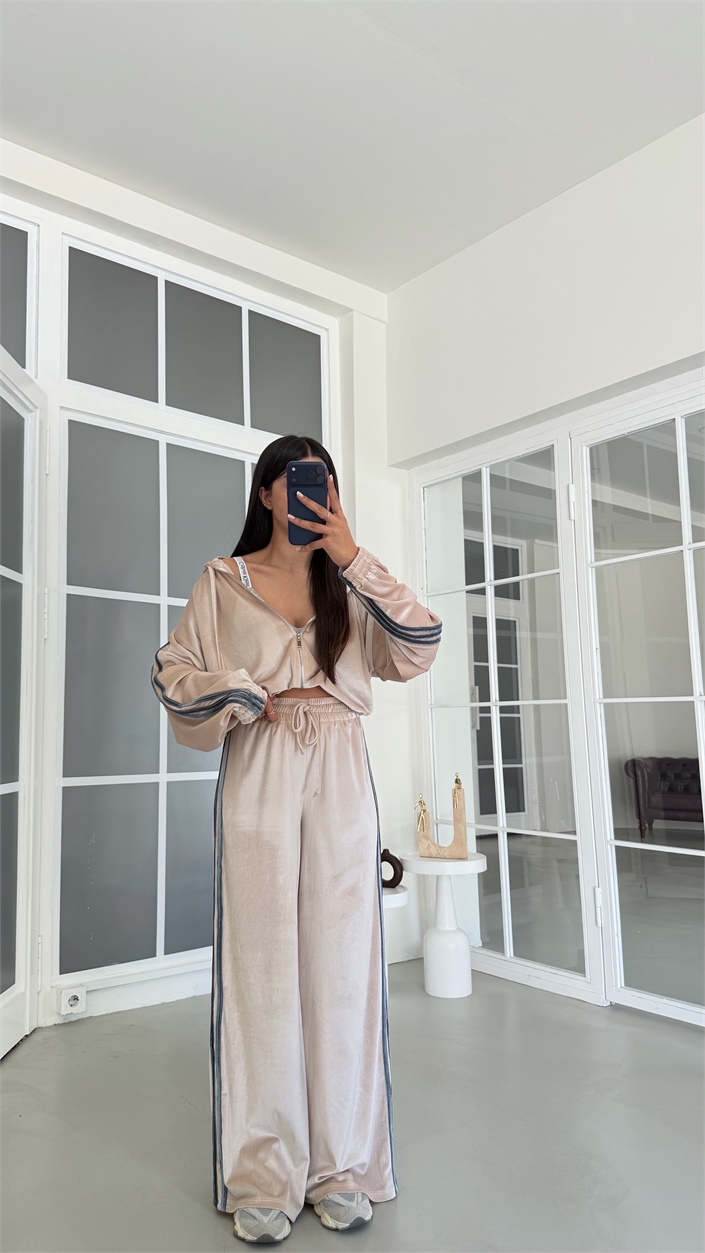 Taş Şerit Detaylı Hırka Beli Lastikli Pantolon İkili Kadife Takım GAUS-02197