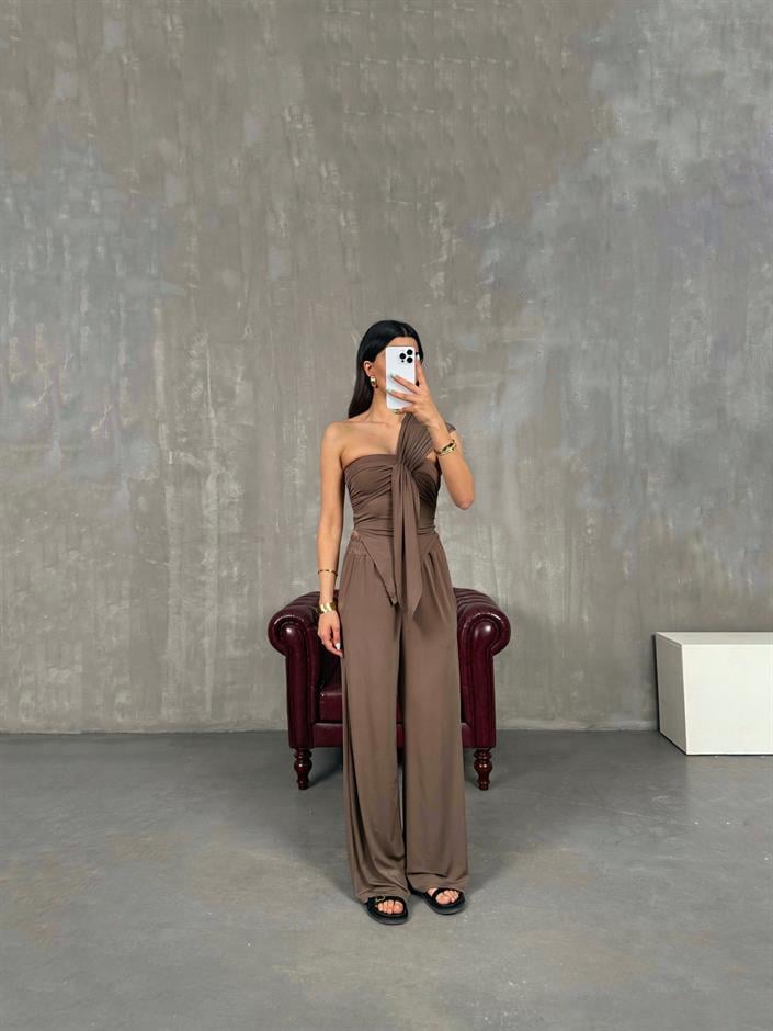 Kahve Asimetrik Kesim Bluz Pantolon Sandy Kumaş Takım Gaus00234