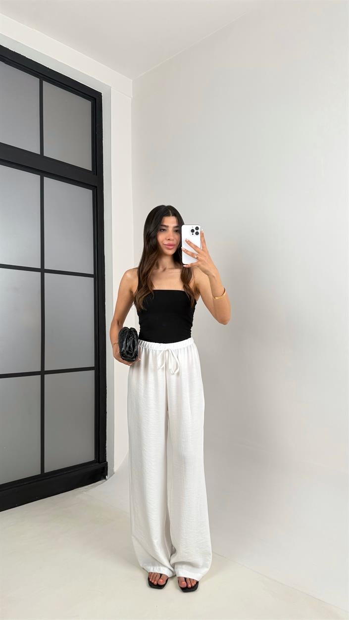 Beyaz Beli Lastikli Çilek Kumaş Pantolon Gaus00571