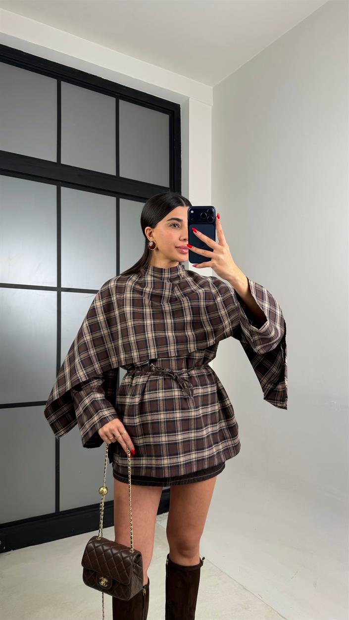 Bej Atkı Detaylı Kuşaklı Tasarım Ekoseli Gömlek GAUS-01058