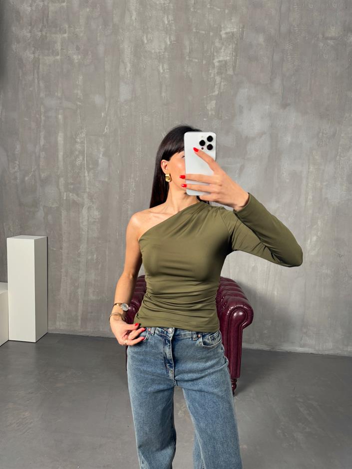 Scorp Yeşil Drapeli Tek Kol Detaylı Bluz