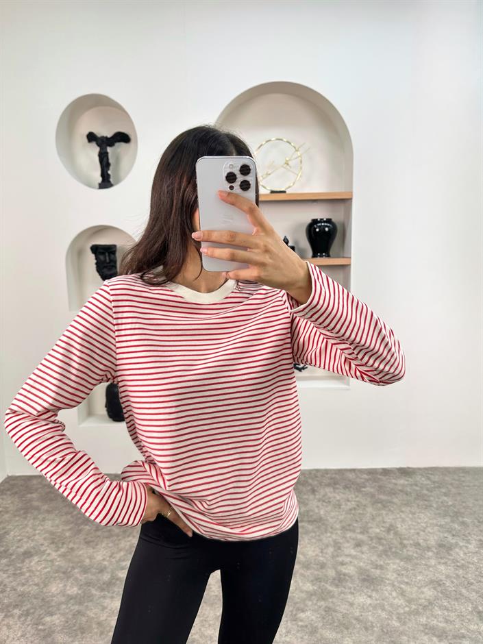 CS Kırmızı Çizgili Bisiklet Yaka Beyaz Sweatshirt