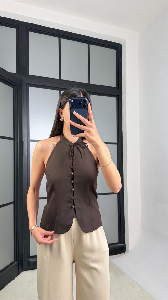 Acı Kahve Boyundan Bağlamalı Düğmeli Keten Bluz GAUS-01422