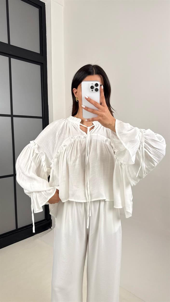 Beyaz Önü Bağlamalı Fırfırlı İthal Kumaş Bluz Gaus00395