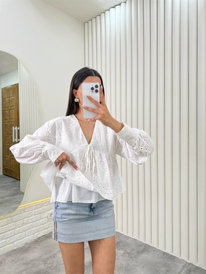 Beyaz V Yaka Üst Astarlı Fisto Gömlek Gaus00326