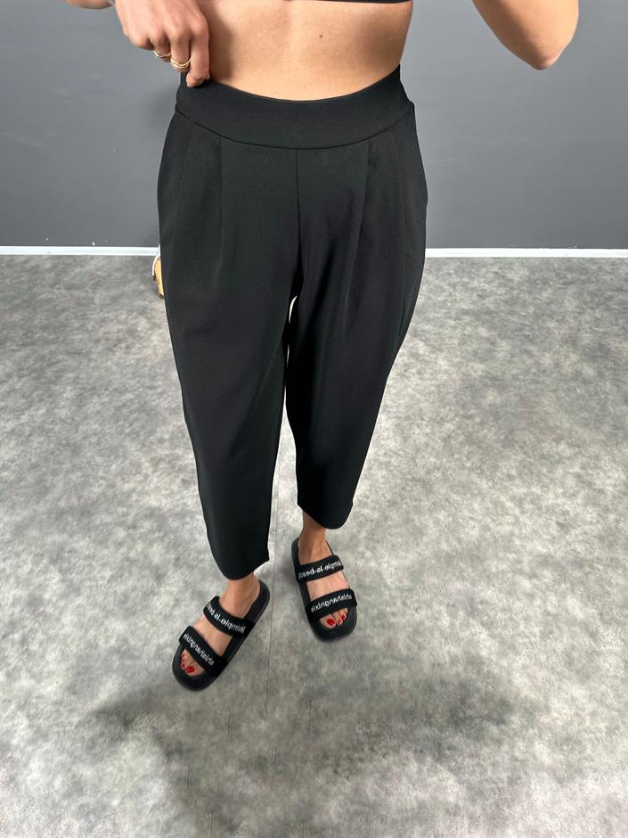 Buddle Siyah Arkası Lastikli Rahat Kalıp Krep Pantolon