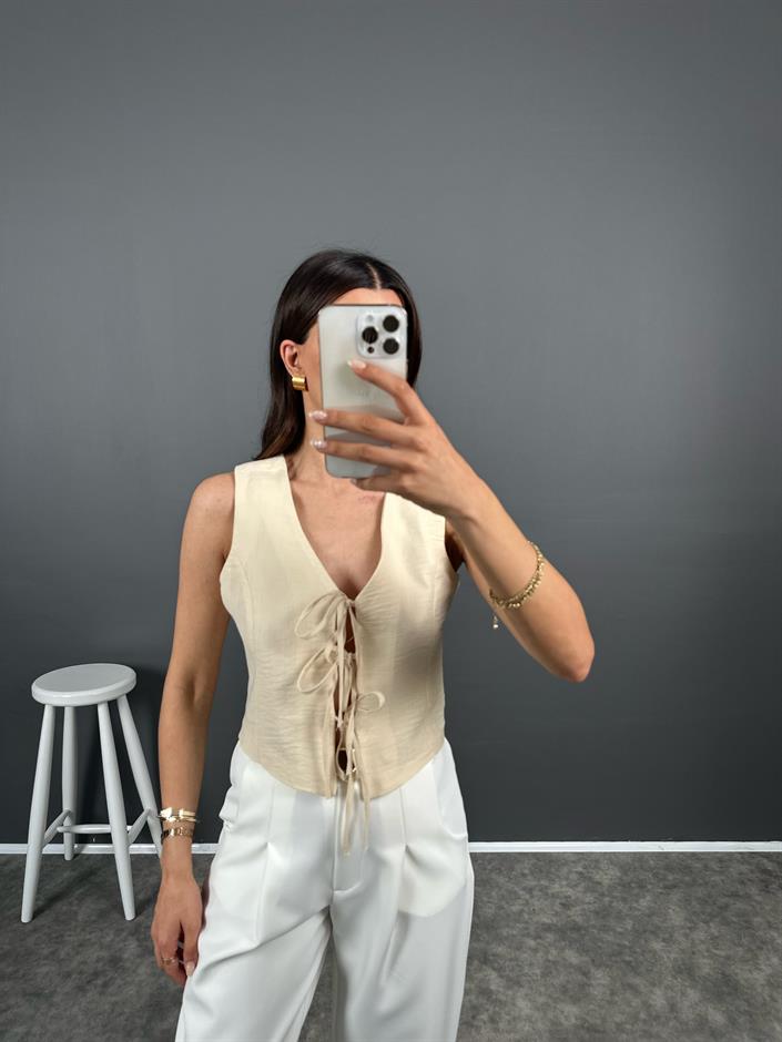 Krem Önden Bağlamalı Astarlı Yelek 