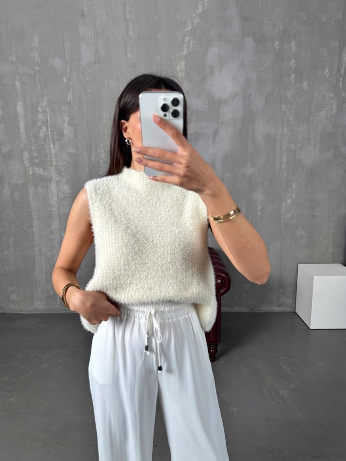 Sera Krem Sakallı Balıkçı Yaka Süveter