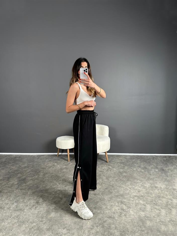 Siyah Şeritli Çıtçıt Düğmeli Eşofman Altı 