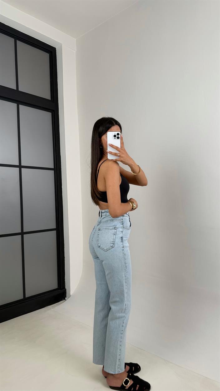 Mavi Yıkamalı Kesik Paça Denim Pantolon Gaus00604