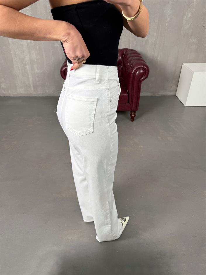 Mifa Beyaz Kemer Detaylı Jean