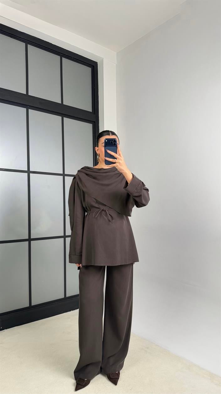 Acı Kahve Şal Detaylı Belden Kuşaklı Beli Lastikli İthal Kumaş İkili Takım GAUS-01154