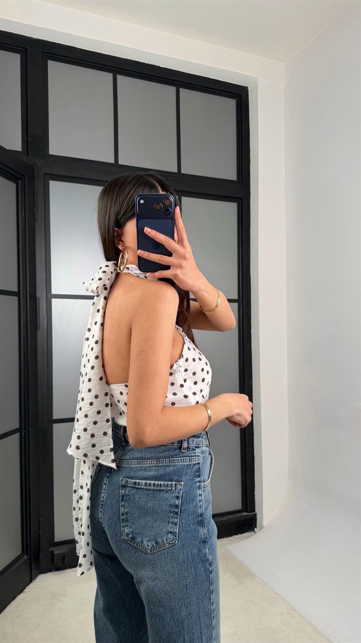 Beyaz Gold Toka Detaylı Puantiyeli Bluz GAUS-01328