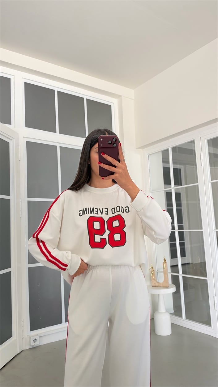 Beyaz Şeritli Baskılı Sweatshirt Beli Lastikli Pantolon İkili Takım GAUS-02235