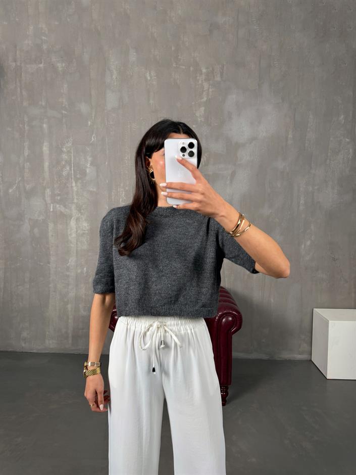 MNG Antrasit Kısa Kol Crop Model Triko