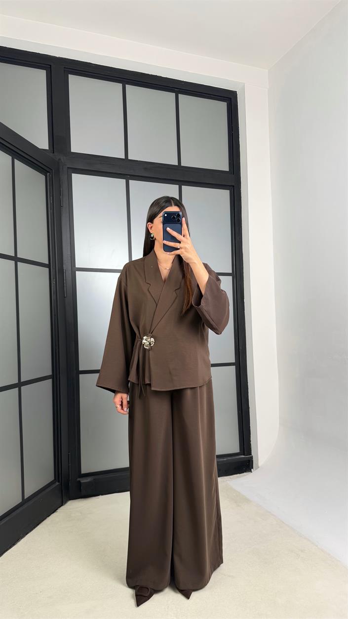 Kahve Premıum Toka Detaylı Yandan Bağlamalı Beli Lastikli Pantolon Takım GAUS-01205